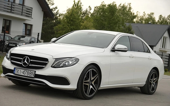 Mercedes-Benz Klasa E cena 176900 przebieg: 86000, rok produkcji 2020 z Daleszyce małe 596